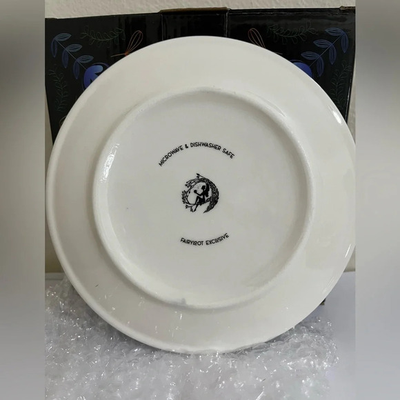 Fairyloot The Bear and Nightingale Plate - Picture 3 of 4